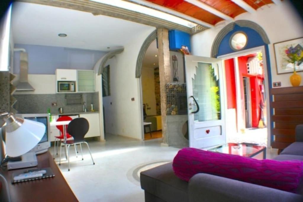Zentral Club Neutron-Jacuzzi Apartment Belmonte De Miranda Екстериор снимка